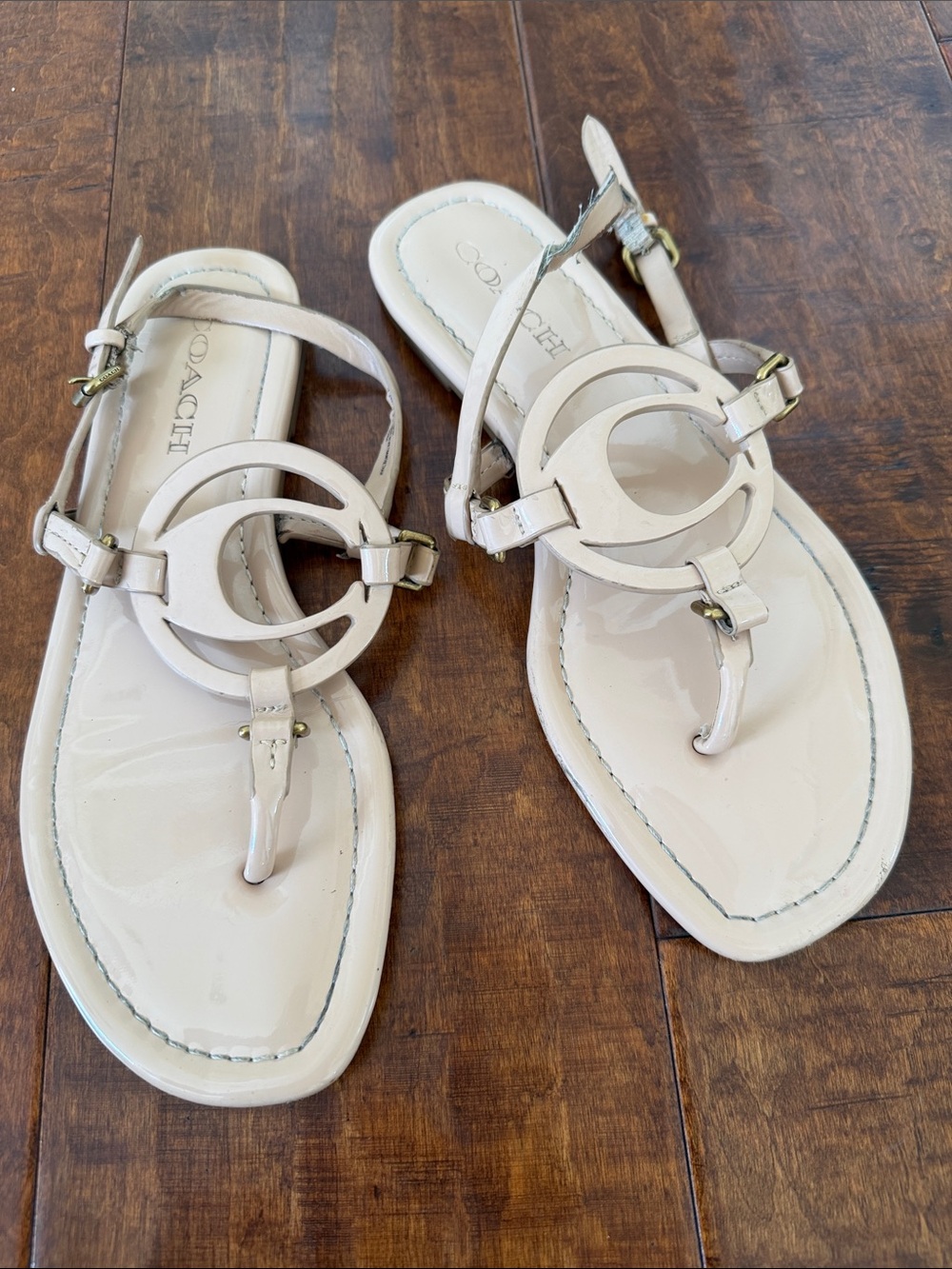 Coach Women's Patent Leather Thong Sandals in Light Cream